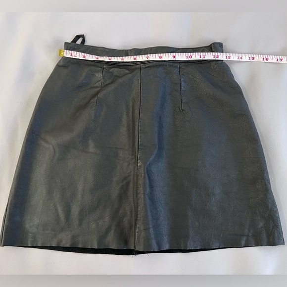 CEDARS LEATHER BLACK MINI SKIRT SIZE 10‎ Women’s - Picture 2 of 8